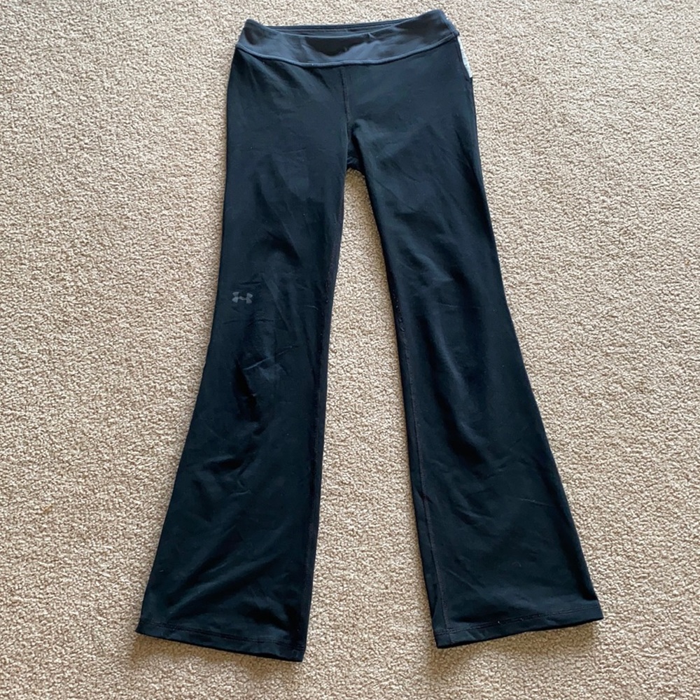 Under Armour Yogas